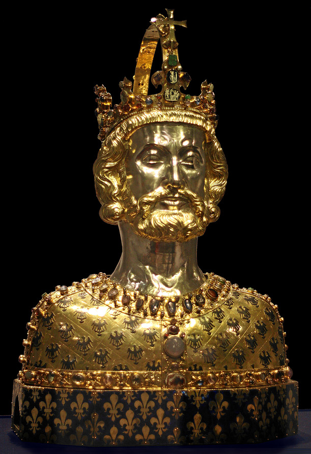 Reliquaire dit Buste de Charlemagne. Il y porte la barbe.